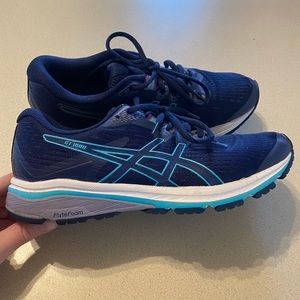 ASICS GT 1000 8 running shoes